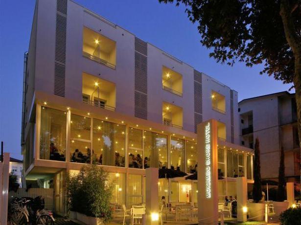 hotelmokambo fr offre-aout-cesenatico-dans-un-design-hotel-avec-piscine 012